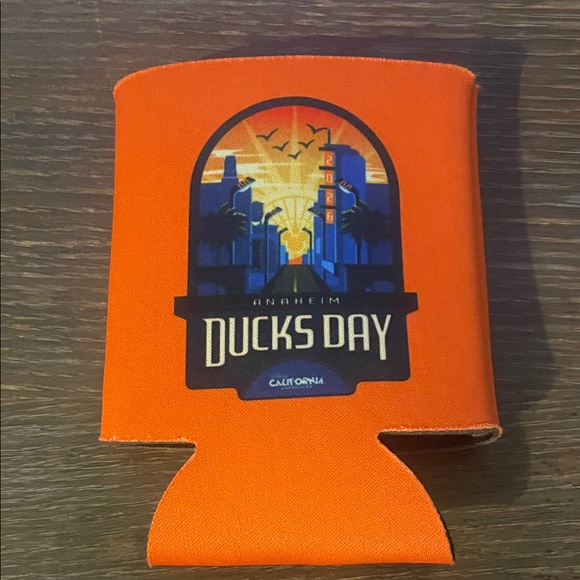Disney Other - Disney CA Ducks Day Coozie